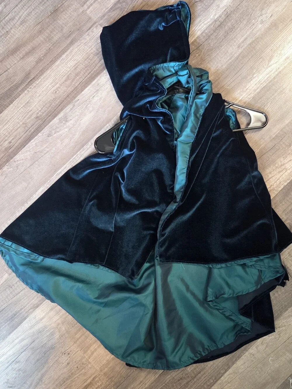 Green Velvet Hooded Cape Small Child